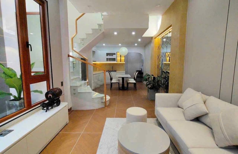 Rent of a bright 3-storey house, Hai Chau district, Da Nang, Vietnam